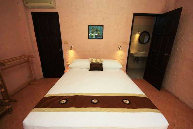 Wazzah Resort Bungalows 13