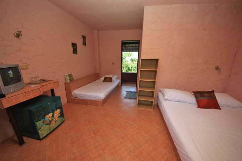 Wazzah Resort Bungalows 19