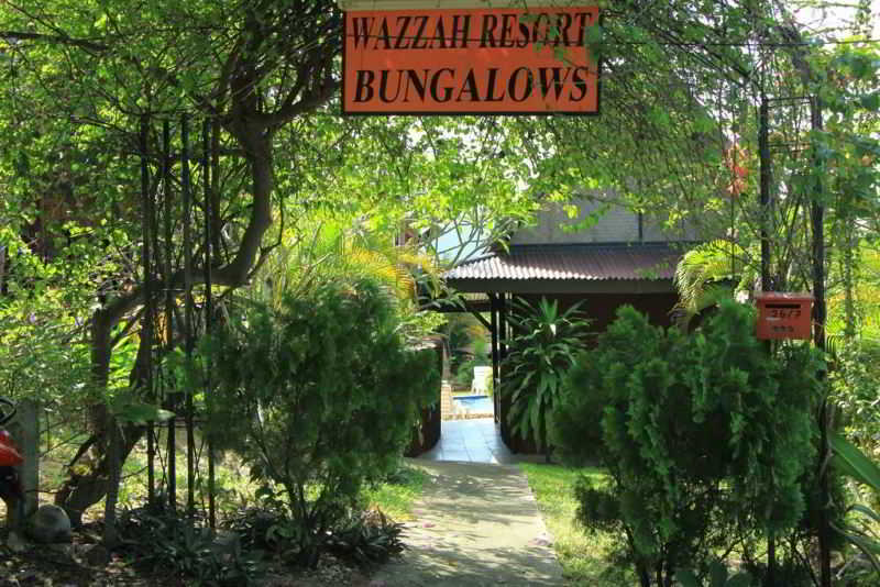 Wazzah Resort Bungalows 4