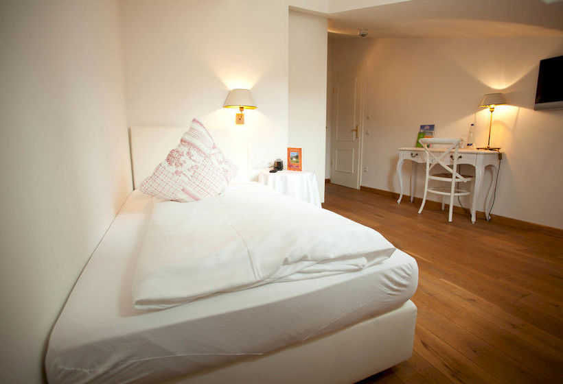 BernhardŽs Hotel & Restaurant 8