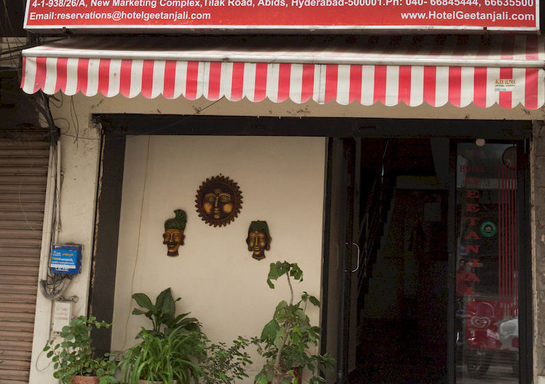 Hotel Geetanjali 10