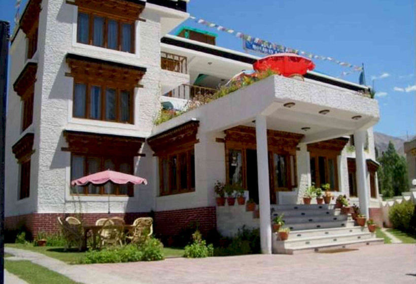 Hotel Holiday Ladakh 4