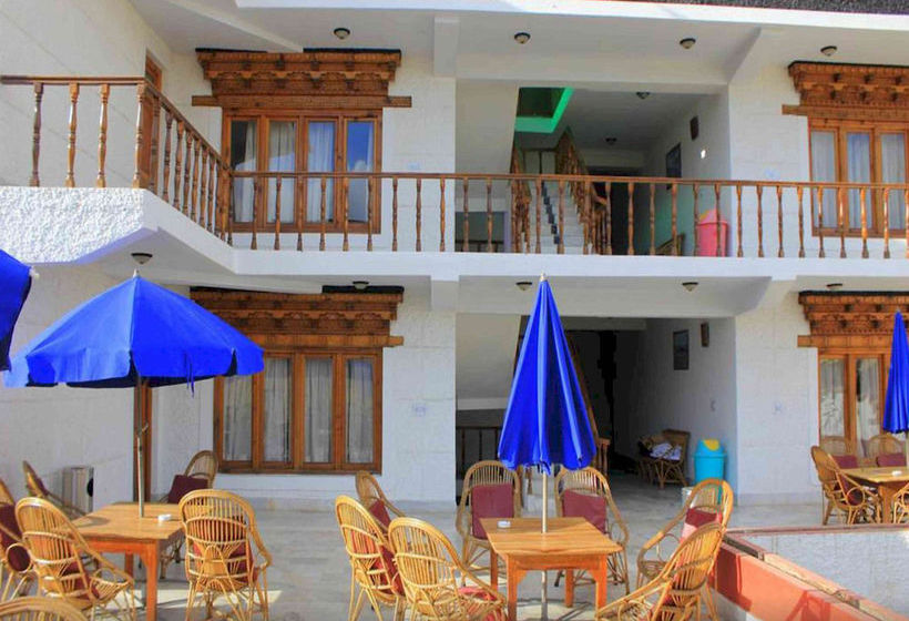 Hotel Holiday Ladakh 8