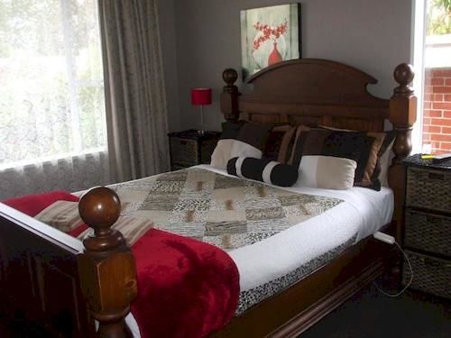 Elizabeth Court Bed & Breakfast 8