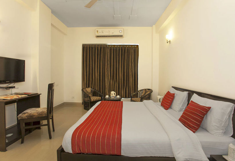 Hotel Oyo Rooms Opp Global Foyer 10