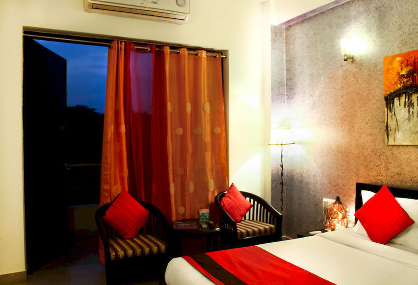 Hotel Oyo Rooms Opp Global Foyer 5