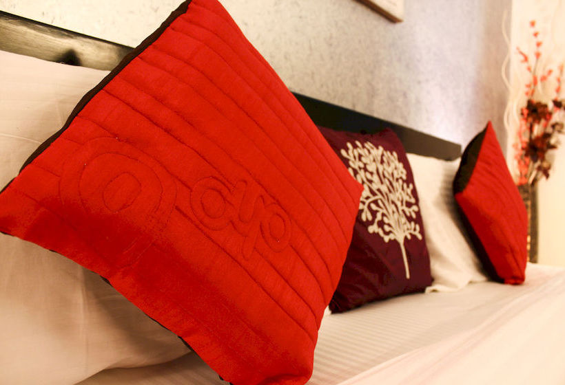 Hotel Oyo Rooms Opp Global Foyer 8