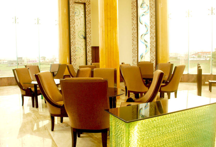 Hotel The Solitaire 14