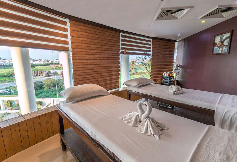 Hotel The Solitaire 19