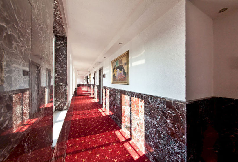 Novum Hotel Excelsior Dortmund 8