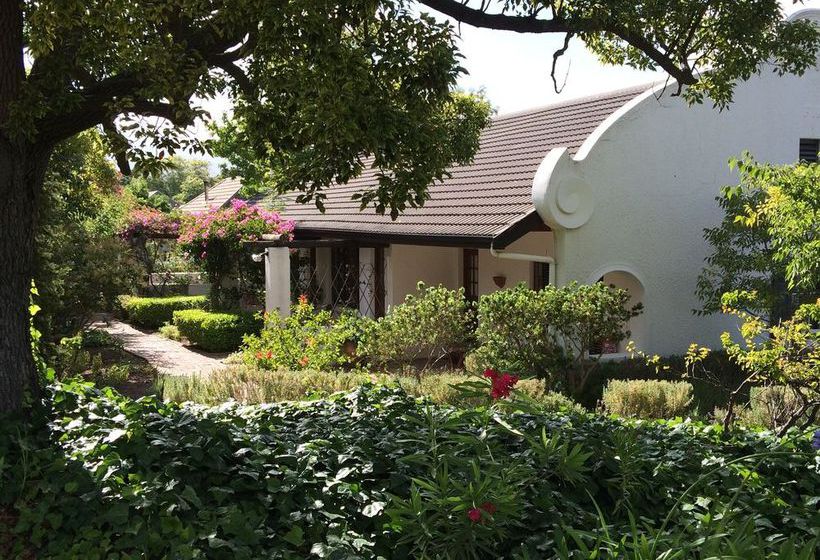 Pensión Albourne Guest House 10