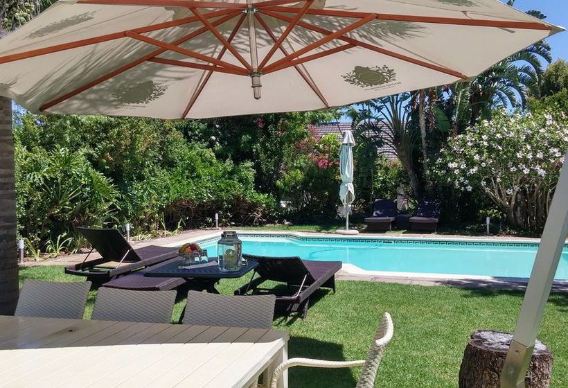 Pensión Albourne Guest House 14