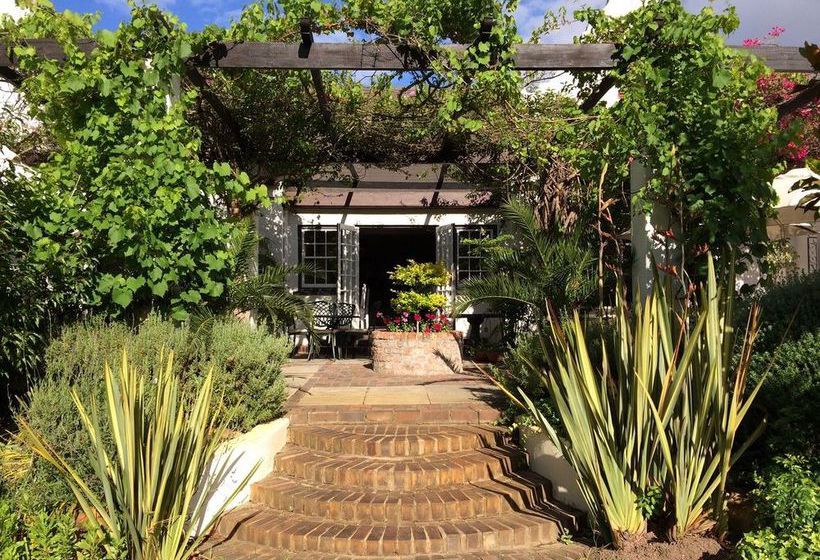 Pensión Albourne Guest House 17