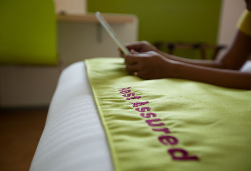 Hotel Holiday Inn Express Pune Pimpri 8