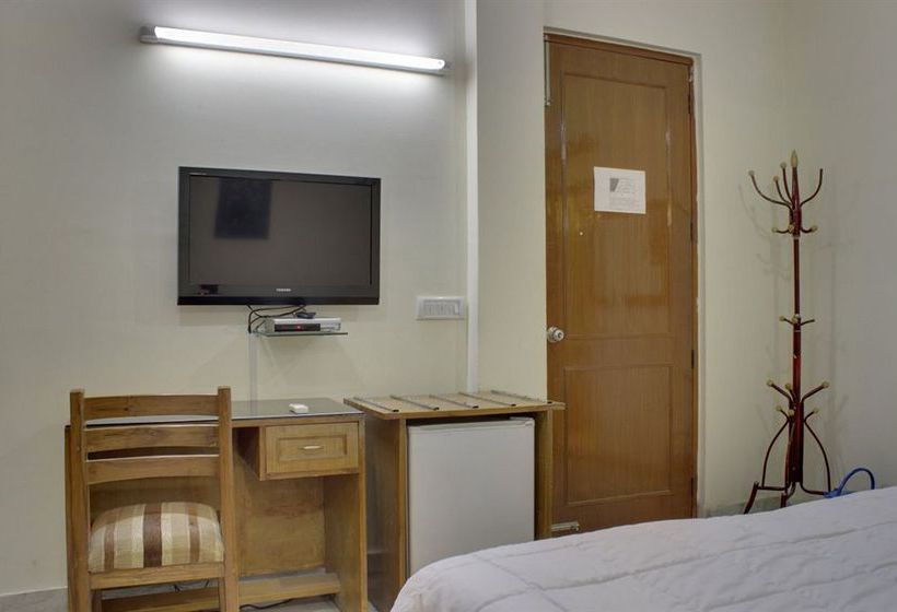 Hotel Oyo Rooms Cyber City Grand 19