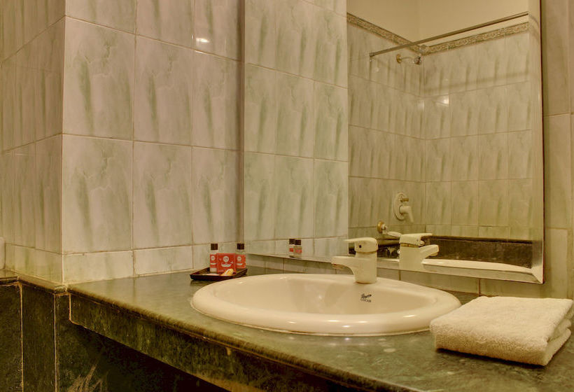 Hotel Oyo Rooms Cyber City Grand 9