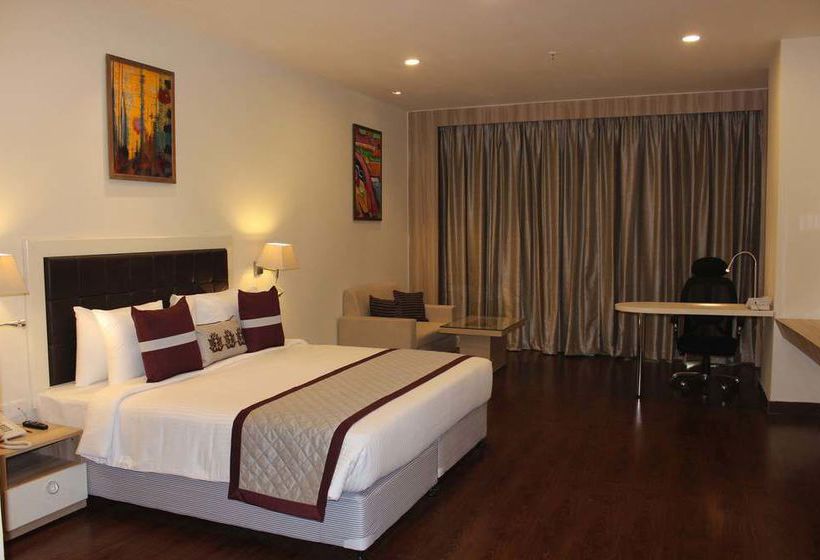 Hotel Xenious World Square 12