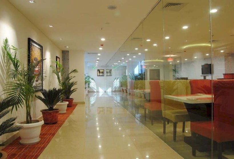 Hotel Xenious World Square 17