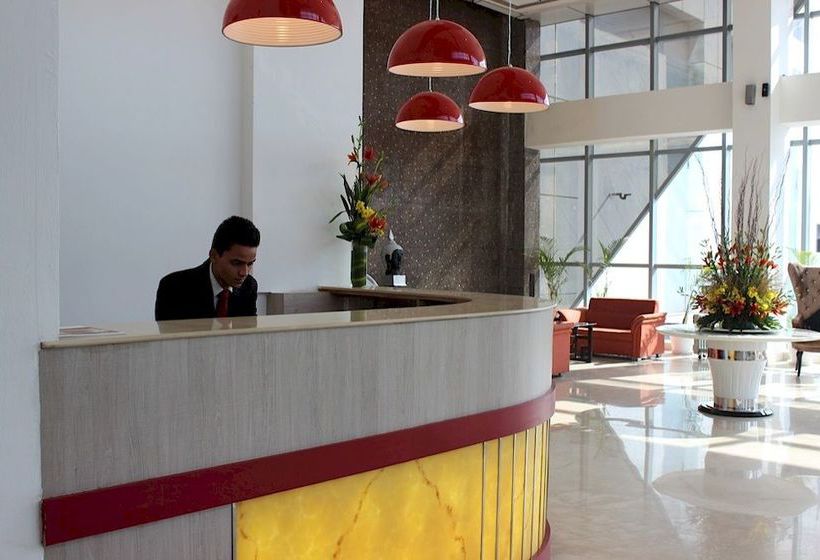 Hotel Xenious World Square 4