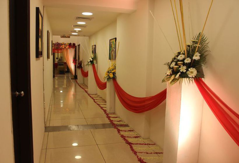 Hotel Xenious World Square 9