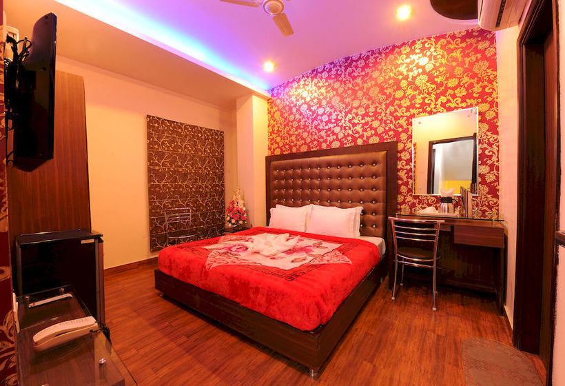 Hotel Pearl Inn & Suites 1