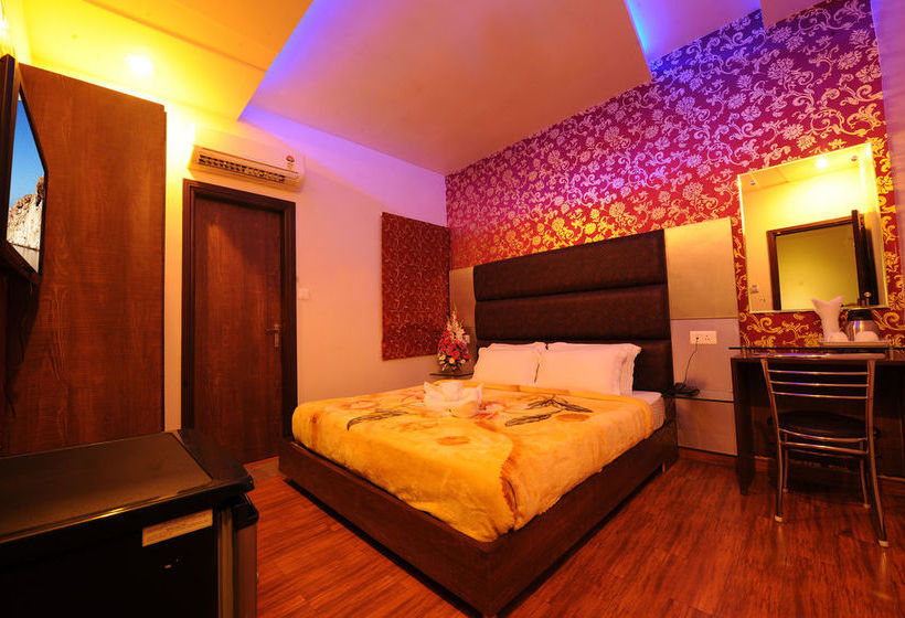 Hotel Pearl Inn & Suites 15