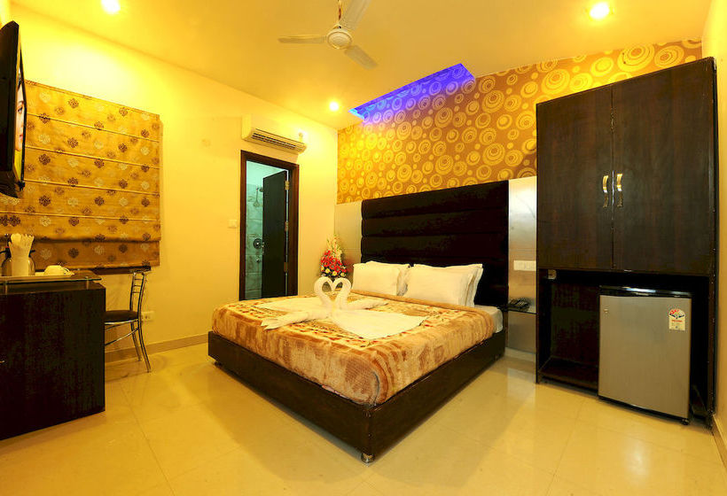 Hotel Pearl Inn & Suites 3