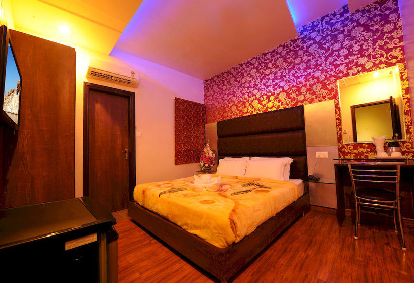 Hotel Pearl Inn & Suites 4