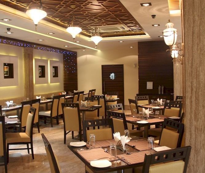 Hotel Pristine Residency