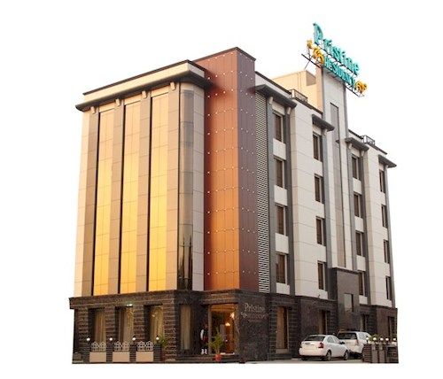 Hotel Pristine Residency 1