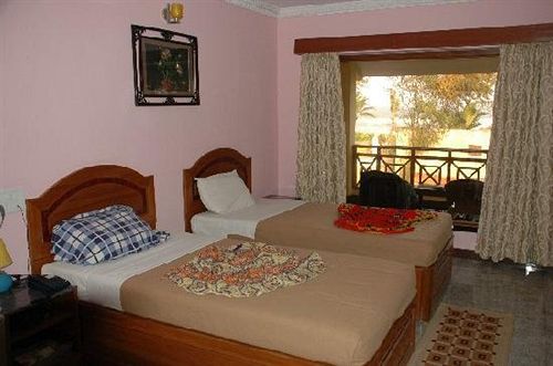 Hotel Sea Breeze Beach Resort 13