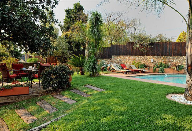 Pension Claires Of Sandton 3