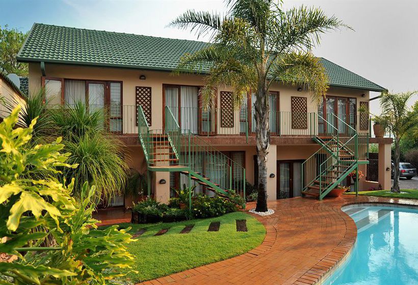 Pension Claires Of Sandton 4