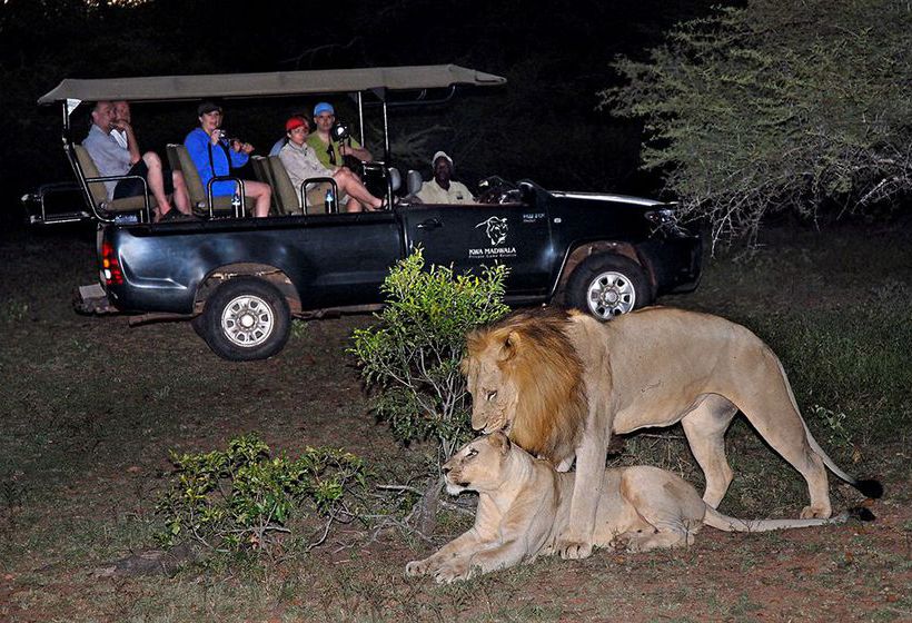 Hotel Manyatta Rock Camp 12