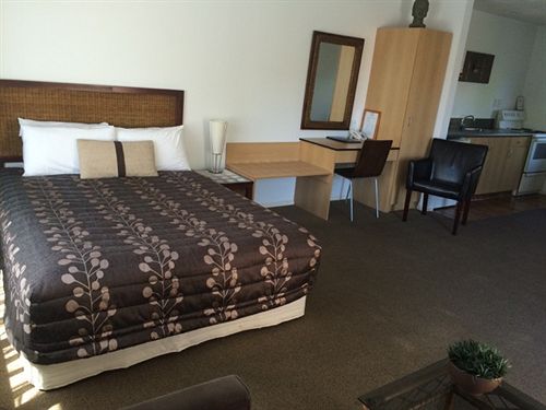 Motel Casino Court Motor Lodge 14