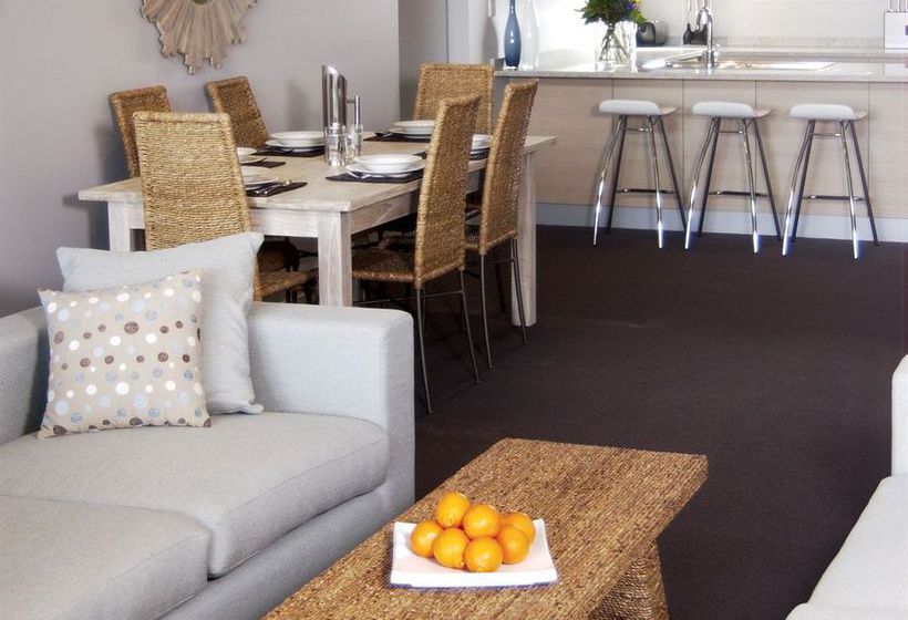 Sovereign Pier On The Waterways 2