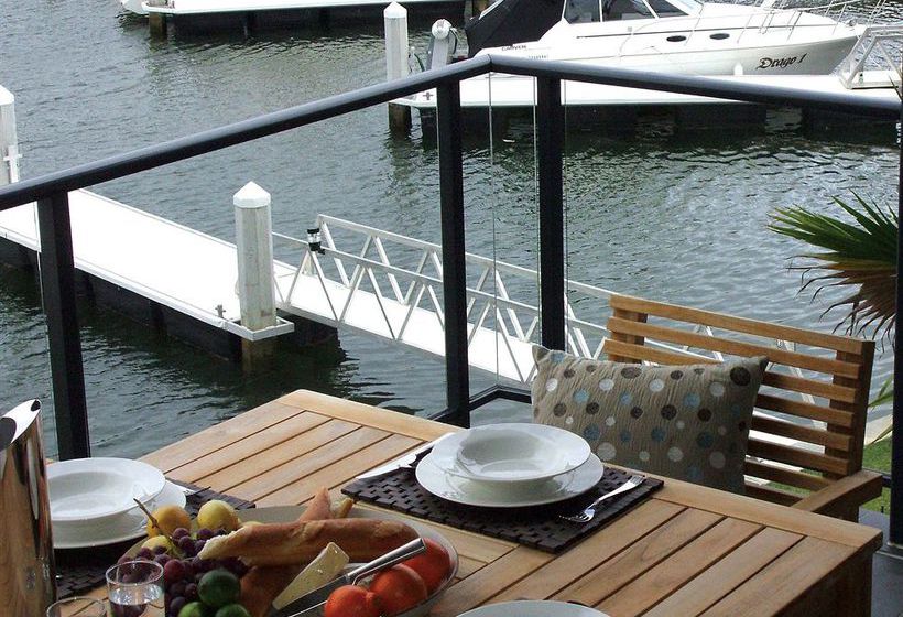 Sovereign Pier On The Waterways 3