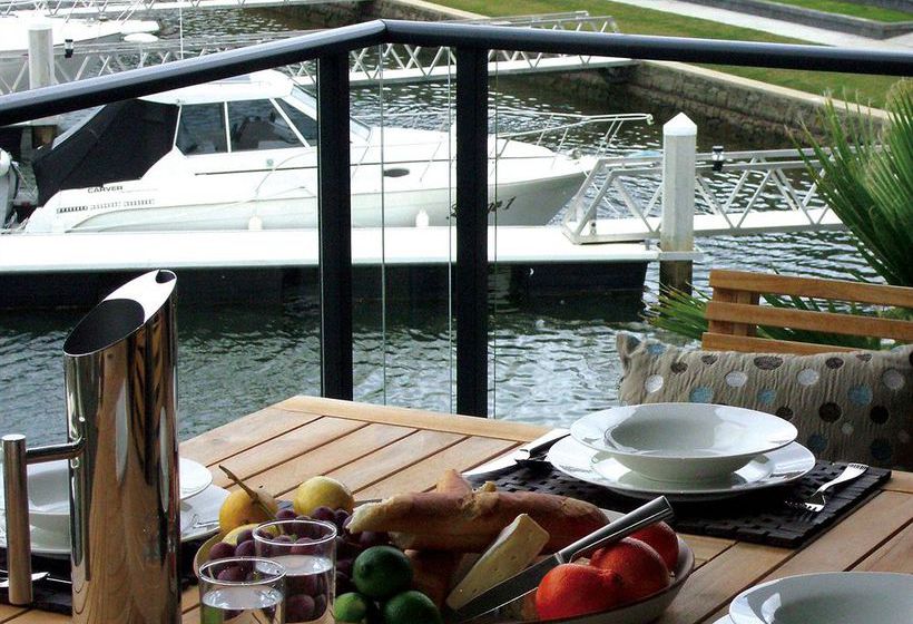 Sovereign Pier On The Waterways 6