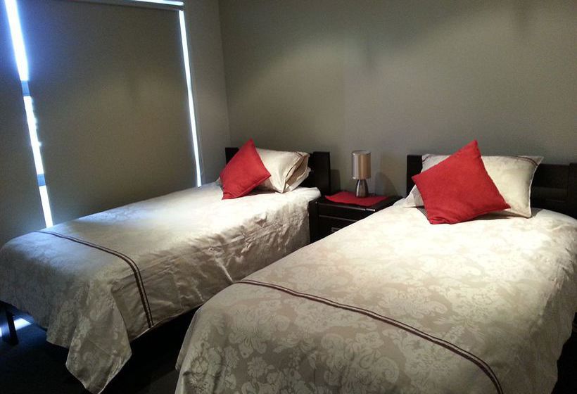 Sovereign Pier On The Waterways 7