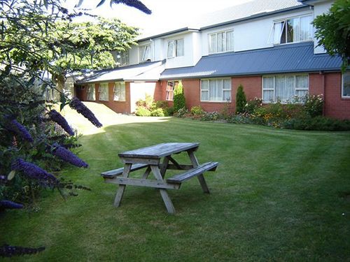 Homestead Villa Motel 18