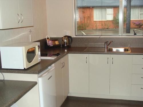 Homestead Villa Motel 20