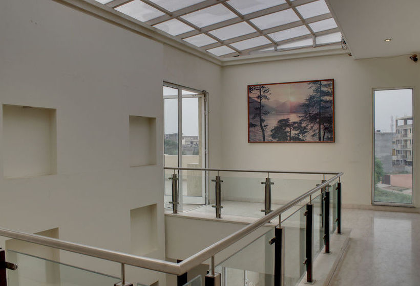 Hotel Oyo Rooms Sohna Road 12