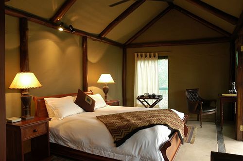 Hotel Chapungu Luxury Tented Camp 18