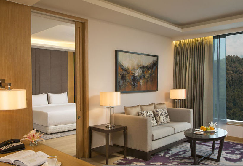 Radisson Blu Hotel Guwahati 4