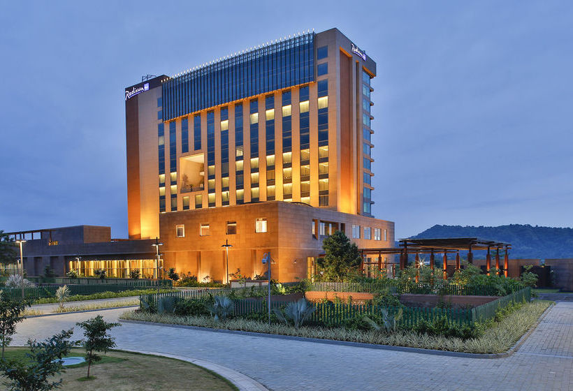 Radisson Blu Hotel Guwahati 9