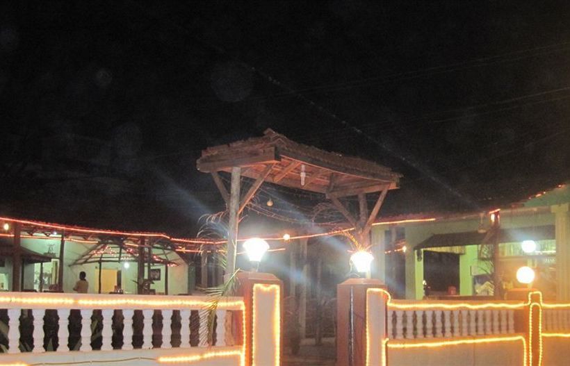 Hotel Sifrazhed Beach Retreat 3