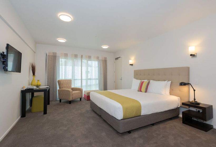 Hotel Clarion Suites Ambassador 16