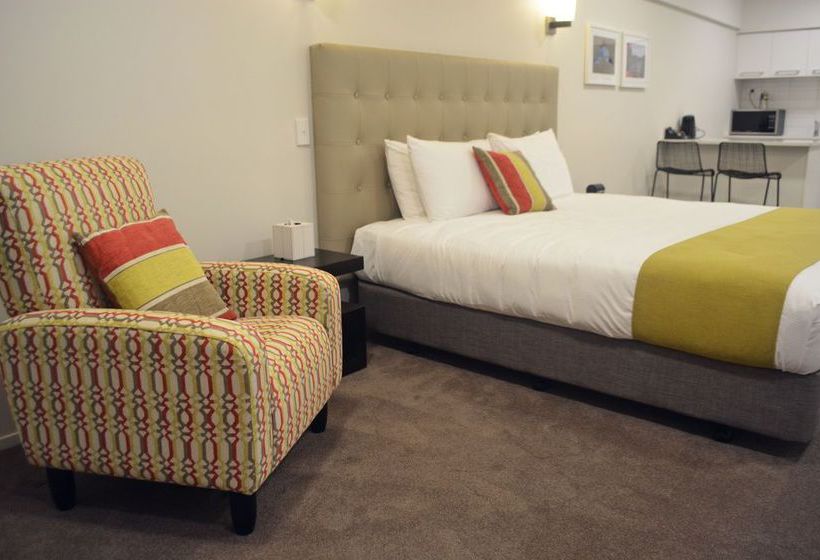 Hotel Clarion Suites Ambassador 6