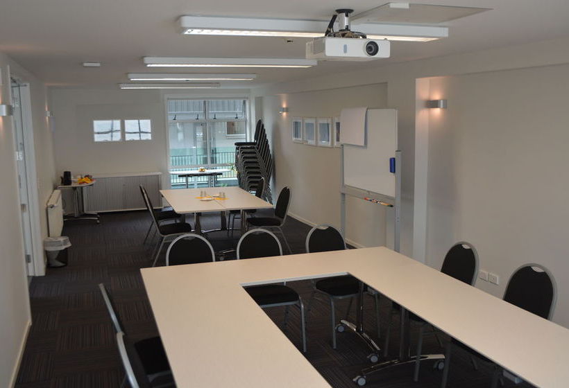 Hotel Clarion Suites Ambassador 9