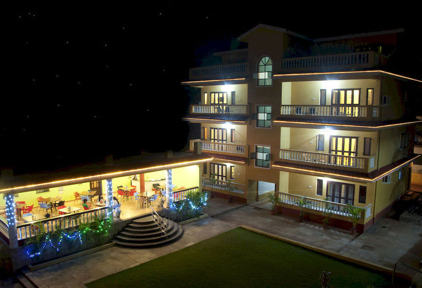 Hotel Marina Bay Beach Resort 3